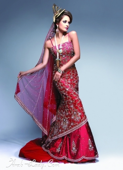 ما ترتديه العروس الهنديه في زفافها