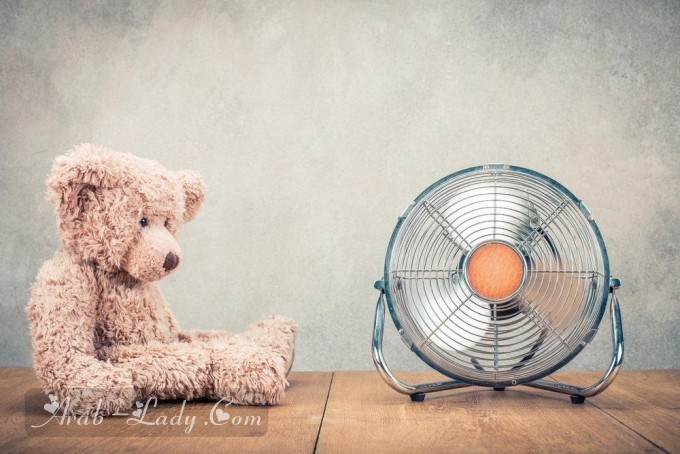 كيف تحمين طفلك من نزلات البرد التي يسببها المكيف في الصيف؟