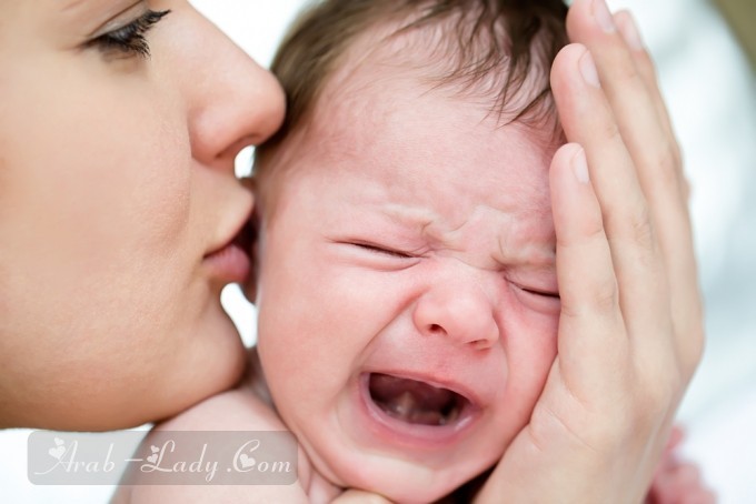 هل طفلك كثير البكاء؟ هنا 10 أسباب لبكاء الرضيع