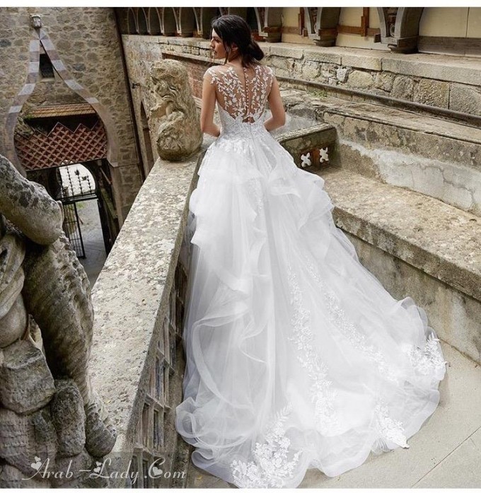 تشكيلة رائعة من فساتين الزفاف الإيطالية لذوات القامة الطويلة