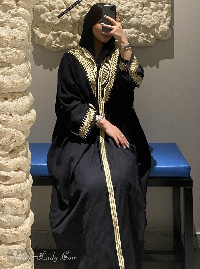Black linen Bisht abaya with shiny gold embroidery