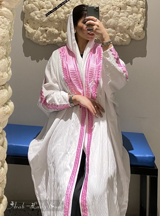 Off white Bisht cut abaya with pink embroidery