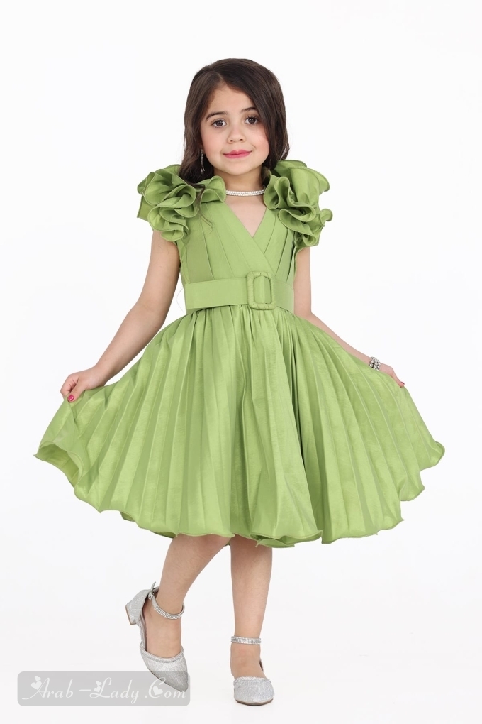 فستان بناتي اخضر بفونكه انيقة