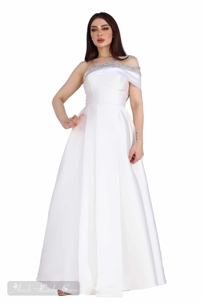 فستان سهرة أبيض كلاسيك